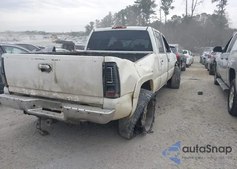 2004 GMC Sierra 2500Hd Sle z USA, uszkodzony, nr VIN 1GTHK23254F202972